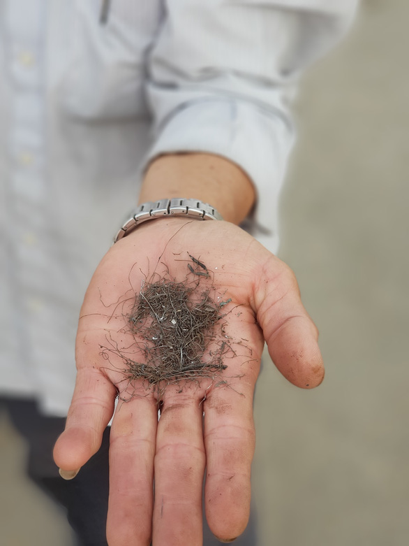 Hundreds of small pieces cut from brake wires were intentionally dropped on roads, posing a huge danger for commuters.