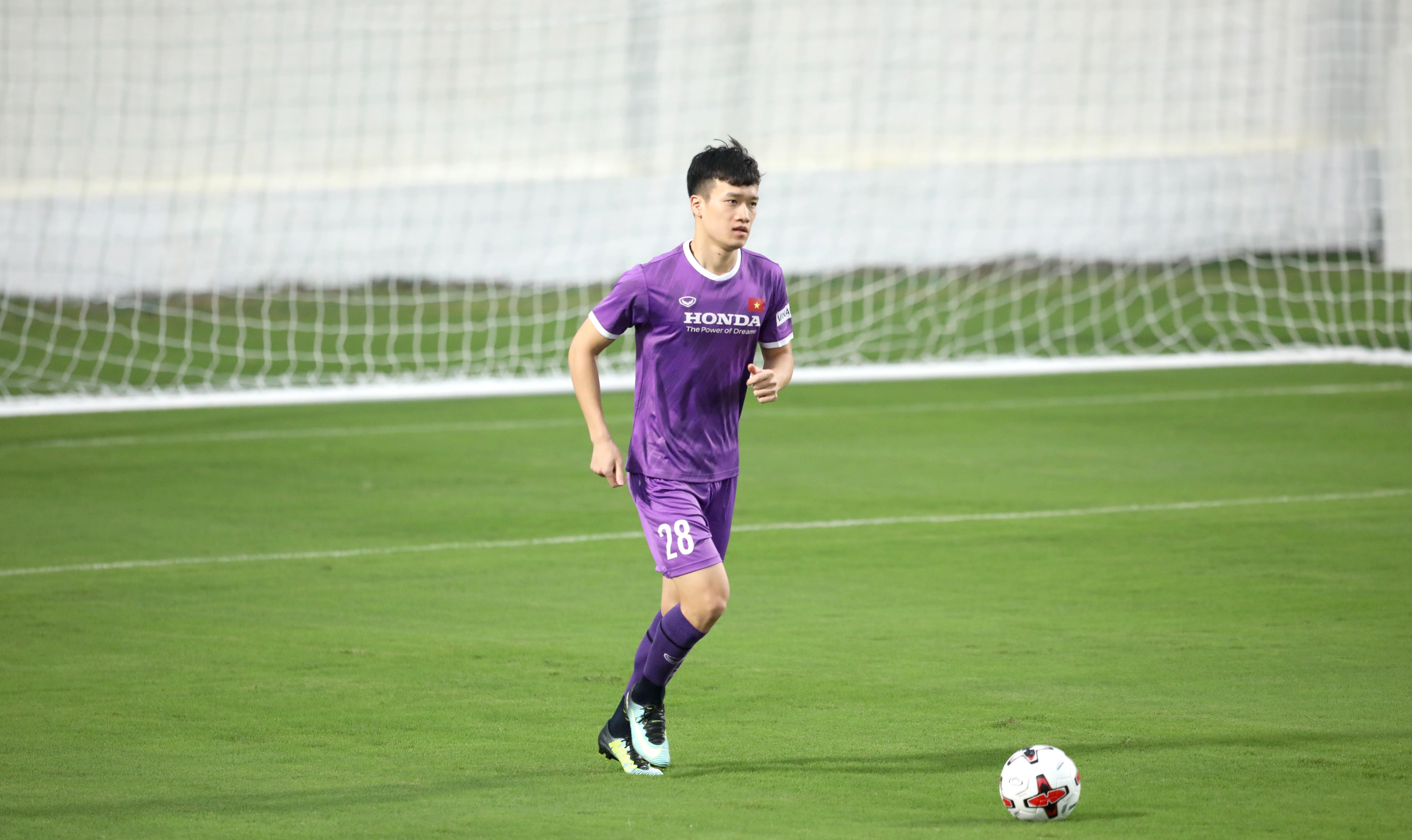 Vietnamese midfielder Nguyen Hoang Duc. Photo: Minh Duc / Tuoi Tre