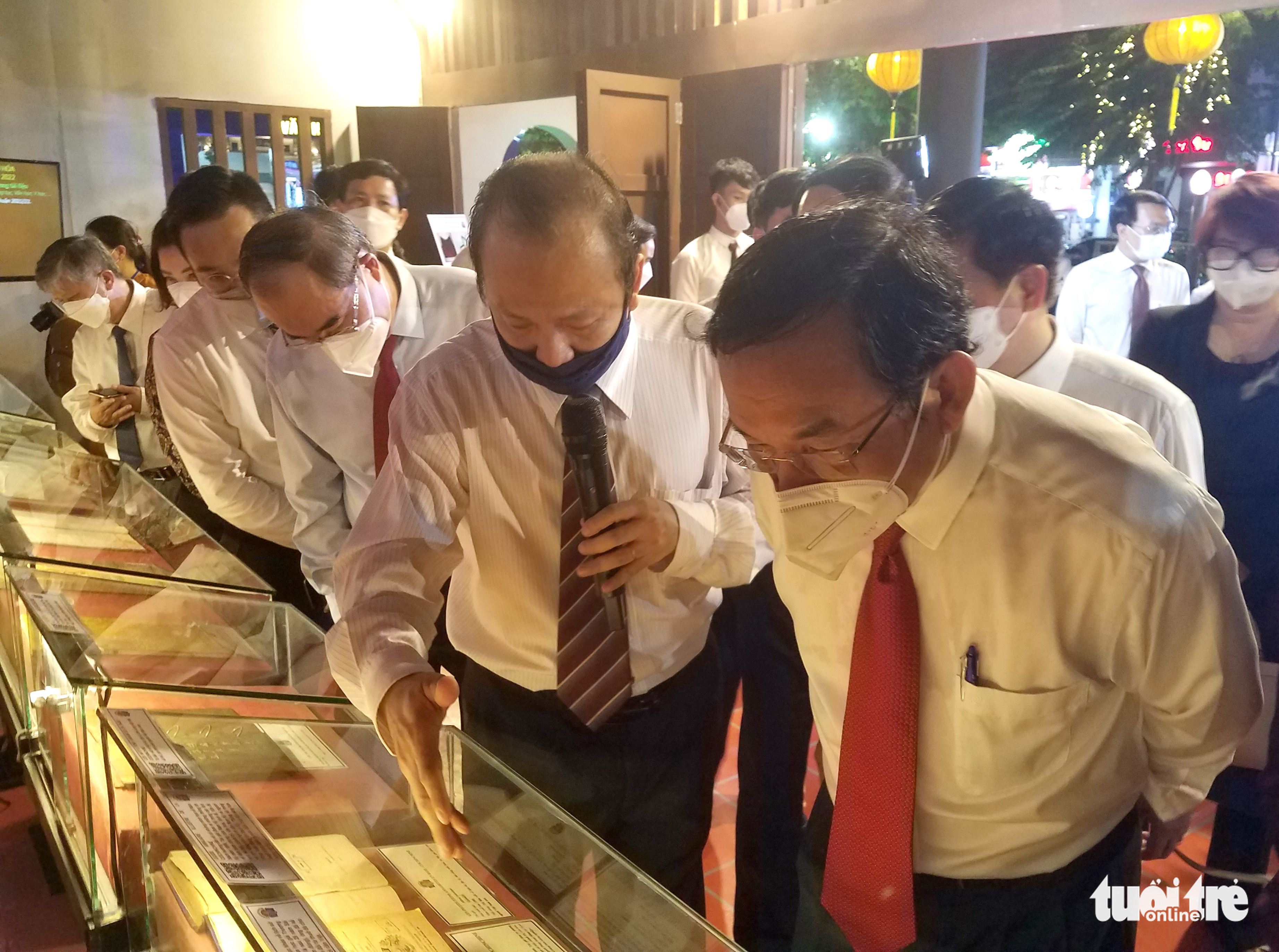 Delegates attend the opening ceremony of the first Vietnam Book and Reading Culture Day on Nguyen Hue Pedestrian Street in District 1, Ho Chi Minh City, April 19, 2022. Photo: L. Dien / Tuoi Tre