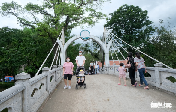 A pedestrian zone around the Son Tay ancient town is the fourth of its kind in Hanoi that was opened to the public on the celebration of Reunification Day (April 30) and International Labor Day (May 1). Photo: Ha Thanh / Tuoi Tre