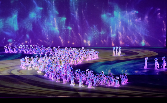 Artists demonstrate a performance during the opening ceremony of the 31st Southeast Asian (SEA) Games at My Dinh National Stadium in Hanoi, Vietnam, May 12, 2022. Photo: Nam Tran / Tuoi Tre