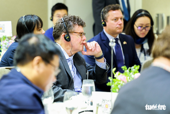 Representatives of U.S. businesses at their meeting with Vietnam’s Prime Minister Pham Minh Chinh in Washington, D.C. on May 12, 2022. Photo: Nguyen Khanh / Tuoi Tre