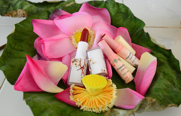 Nguyen Thi Dieu Hien’s lotus flower lipstick. Photo: VNA