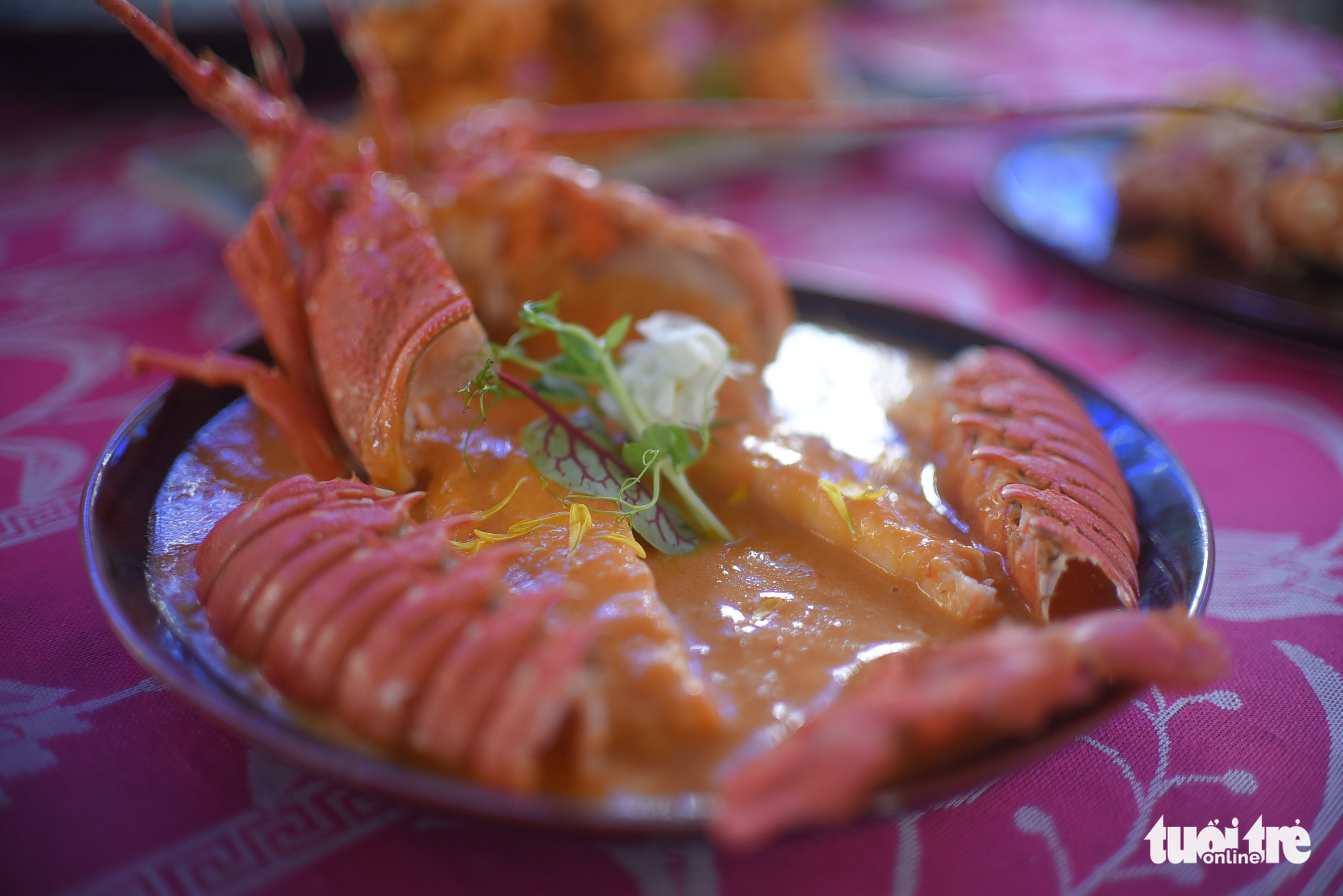 A lobster dish on display at a culinary contest in Phu Yen Province, Vietnam, July 31, 2022. Photo: Lam Thien / Tuoi Tre