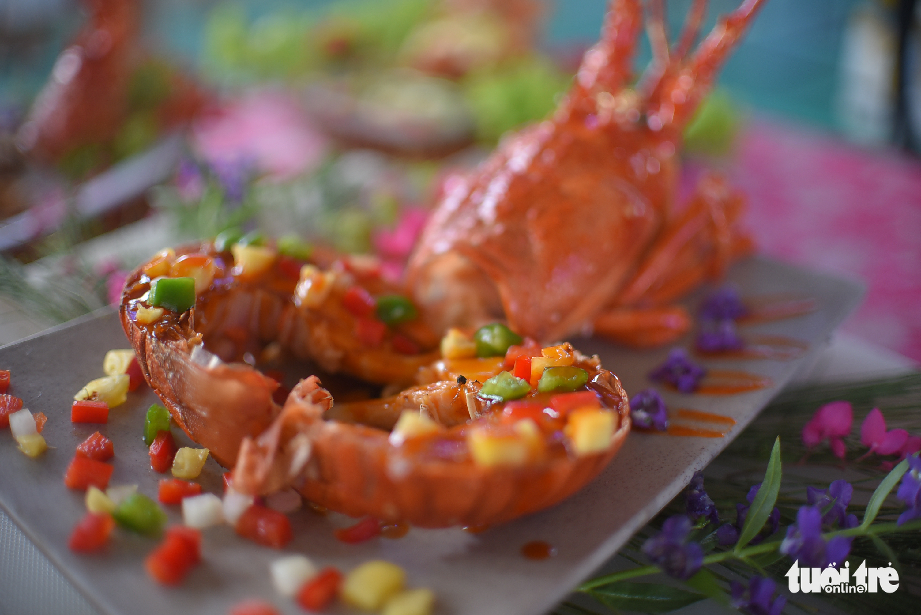 A lobster dish on display at a culinary contest in Phu Yen Province, Vietnam, July 31, 2022. Photo: Lam Thien / Tuoi Tre