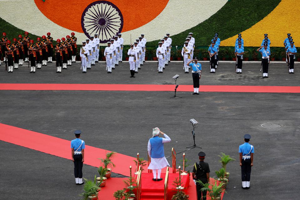 Indian Prime Minister Narendra Modi inspects the honour guard during Independence Day celebrations at the historic Red Fort in Delhi, India, August 15, 2022. Photo: Reuters