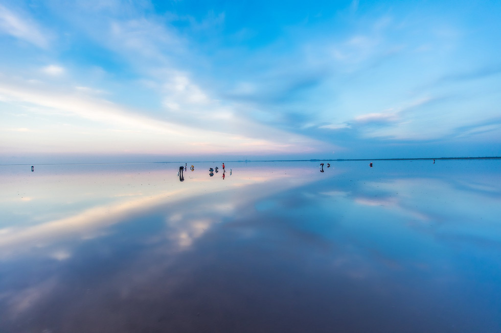 A panoramic view of sunrise at Thuy Xuan Beach, Thai Thuy District, Thai Binh Province, northern Vietnam. Photo: Doan Ngoc Anh / Tuoi Tre