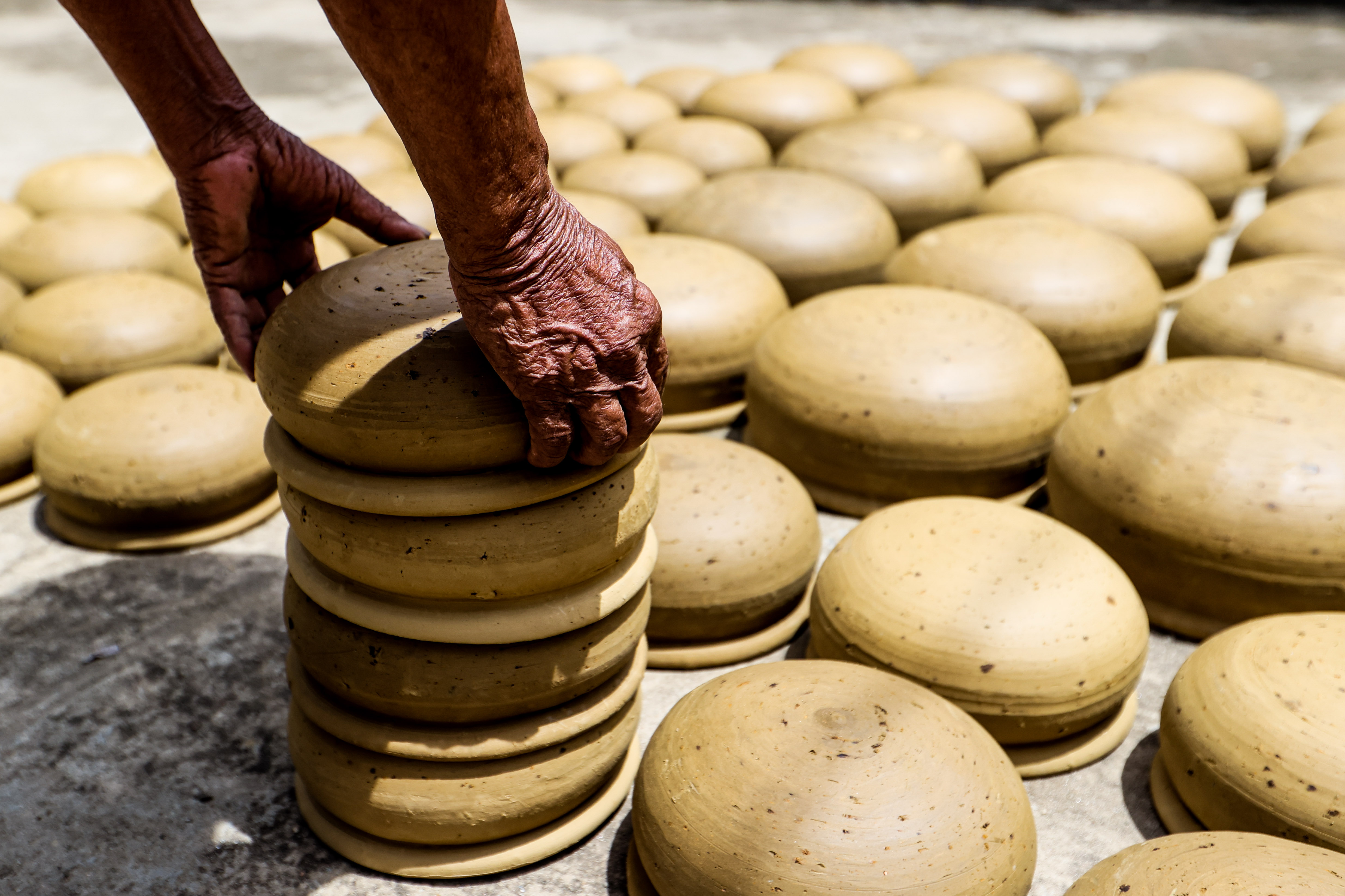 Pottery is on the making in Thanh Ha Pottery Village, Thanh Ha Ward, Hoi An City, Quang Nam Province. Photo: Nguyen Khanh / Tuoi Tre