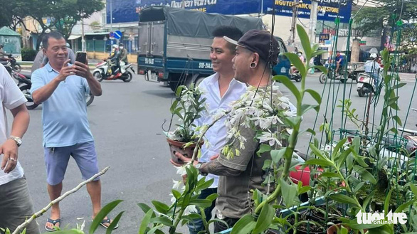 Mutant orchids are up for sale in Binh Tan District, Ho Chi Minh City. Photo: T.R. / Tuoi Tre