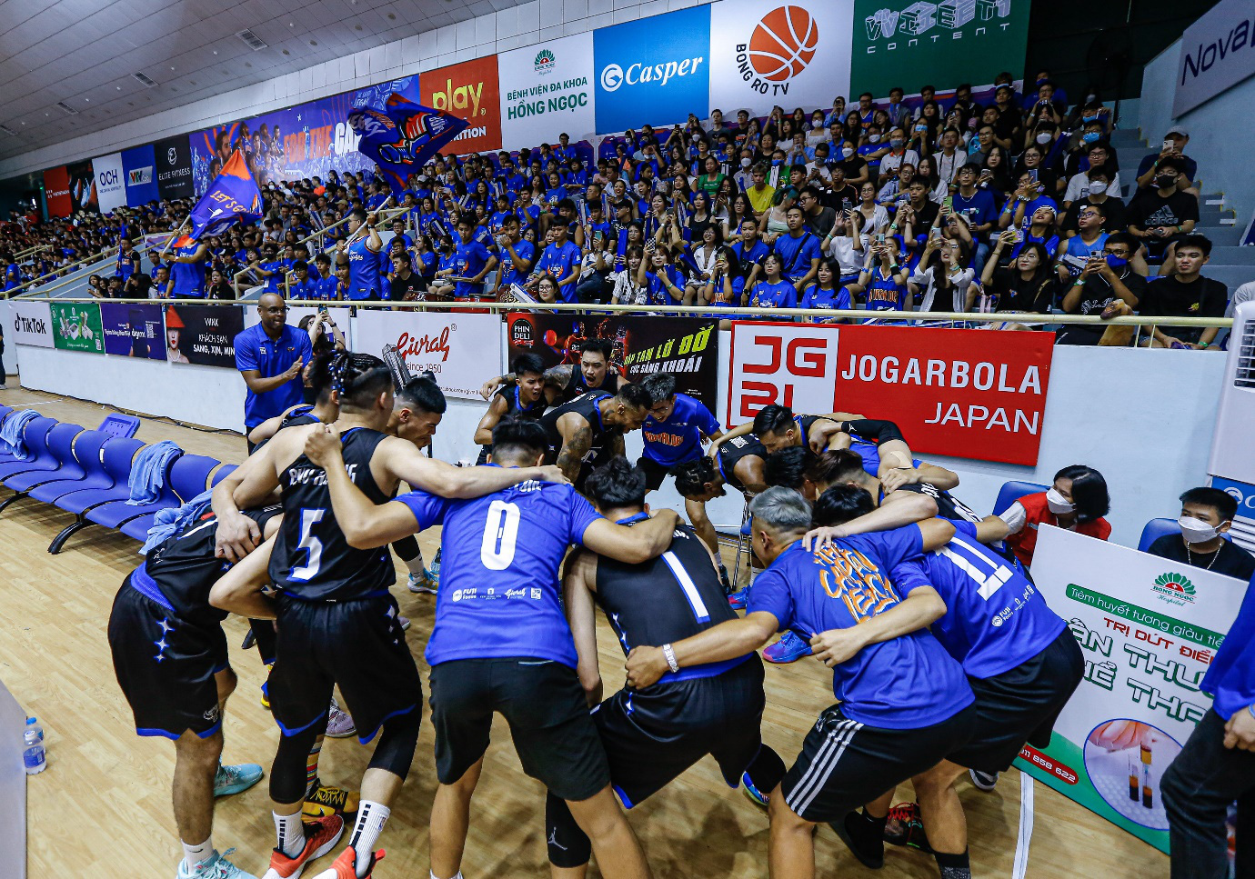 Hanoi Buffaloes players show their determination in the final game of the VBA - Brought by NovaWorld 2022. Photo: VBA