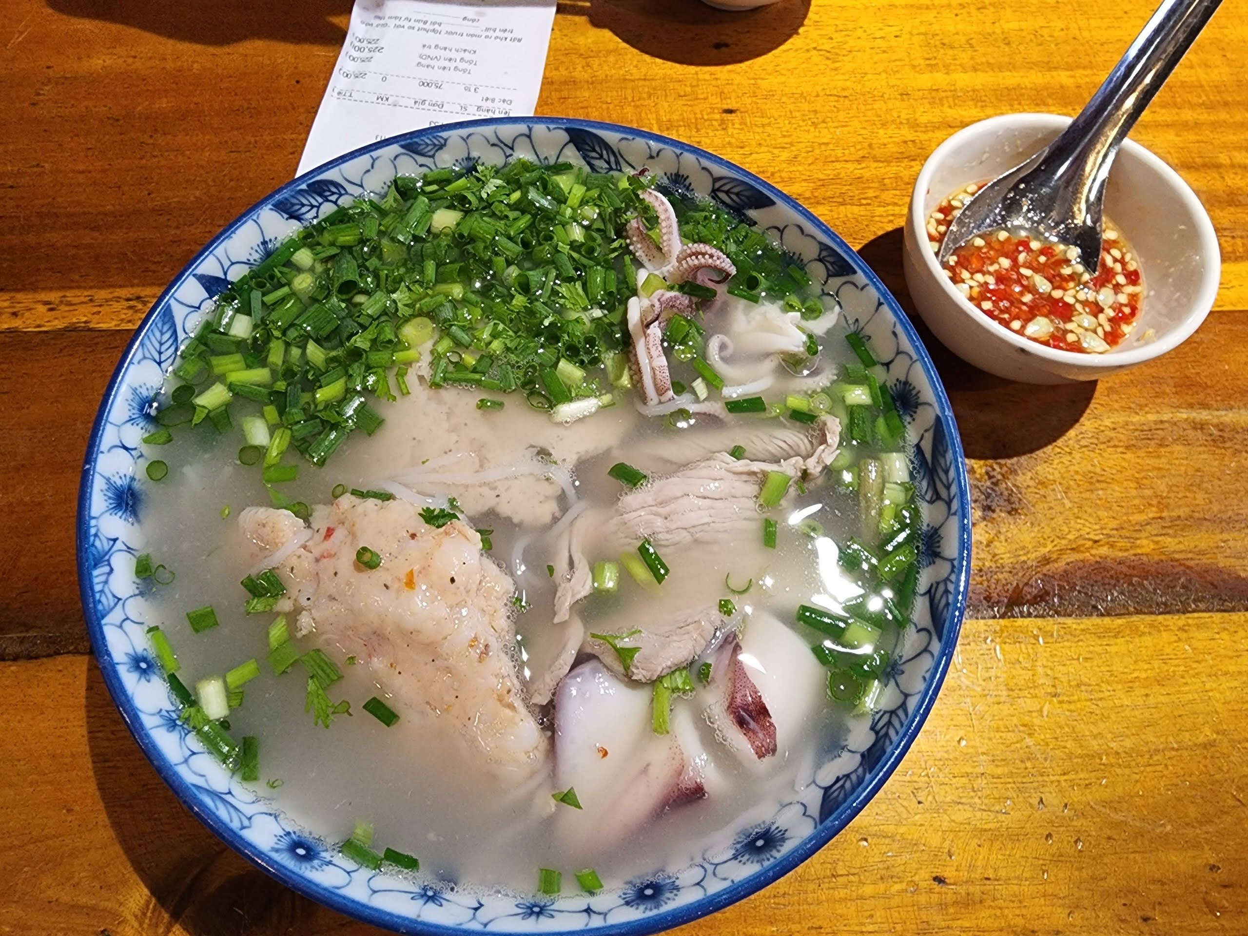 A bowl of ‘bún quậy’ served at Kien Xay restaurant in Phu Quoc, Vietnam. Photo: Son Lam / Tuoi Tre News