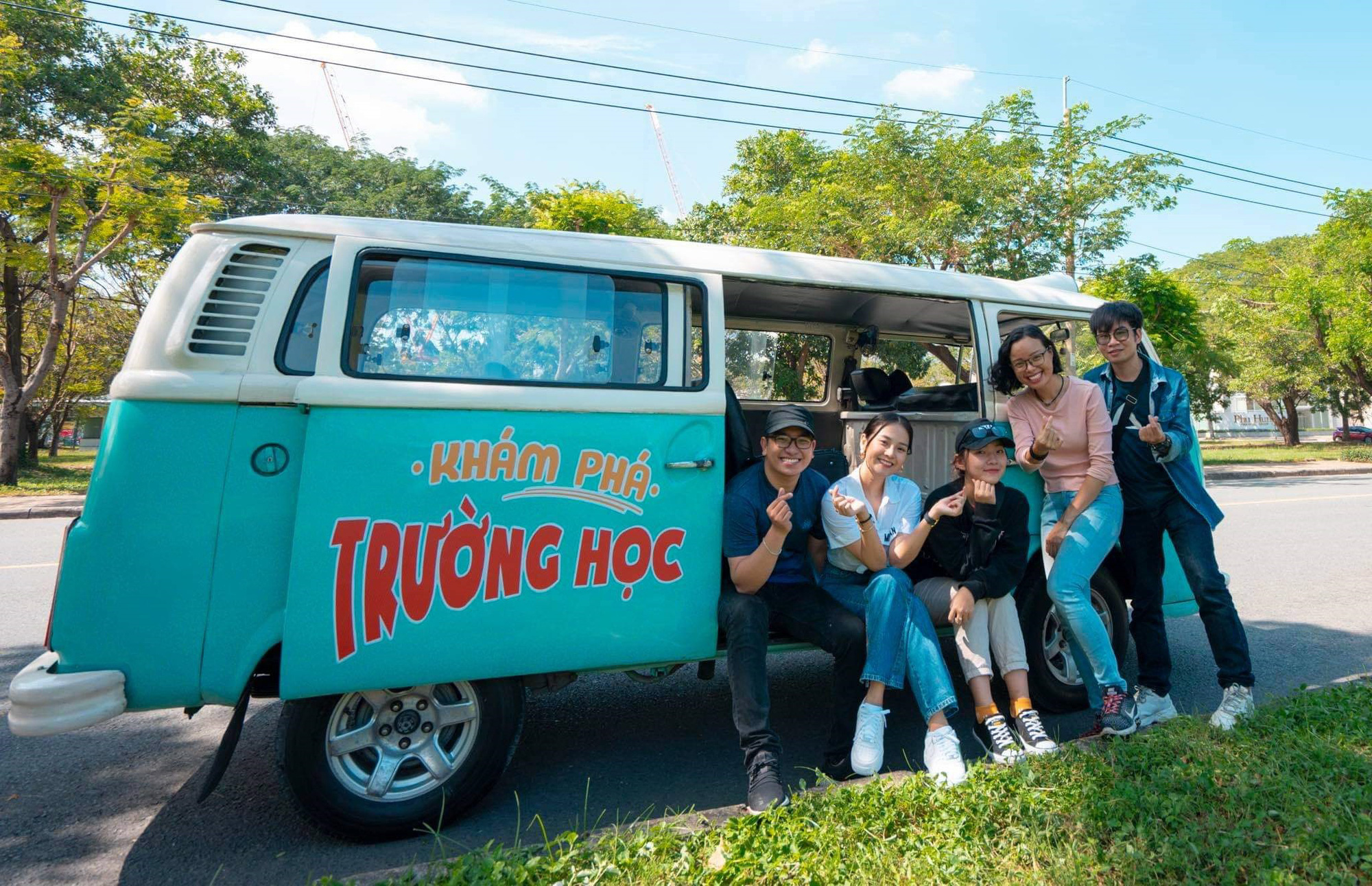 The production team of Tuoi Tre’s ‘University Exploration’ program.