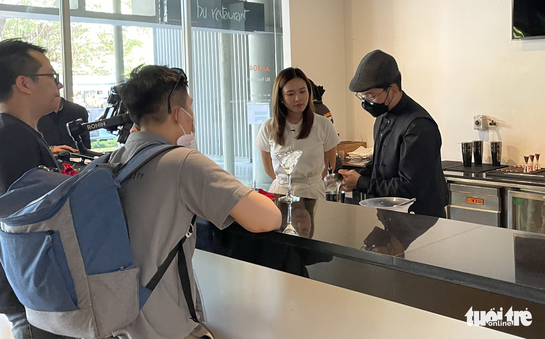 Tuoi Tre reporters film the ‘University Exploration’ program at Bangkok University in Thailand, November 4, 2022. Photo: Duc Anh / Tuoi Tre