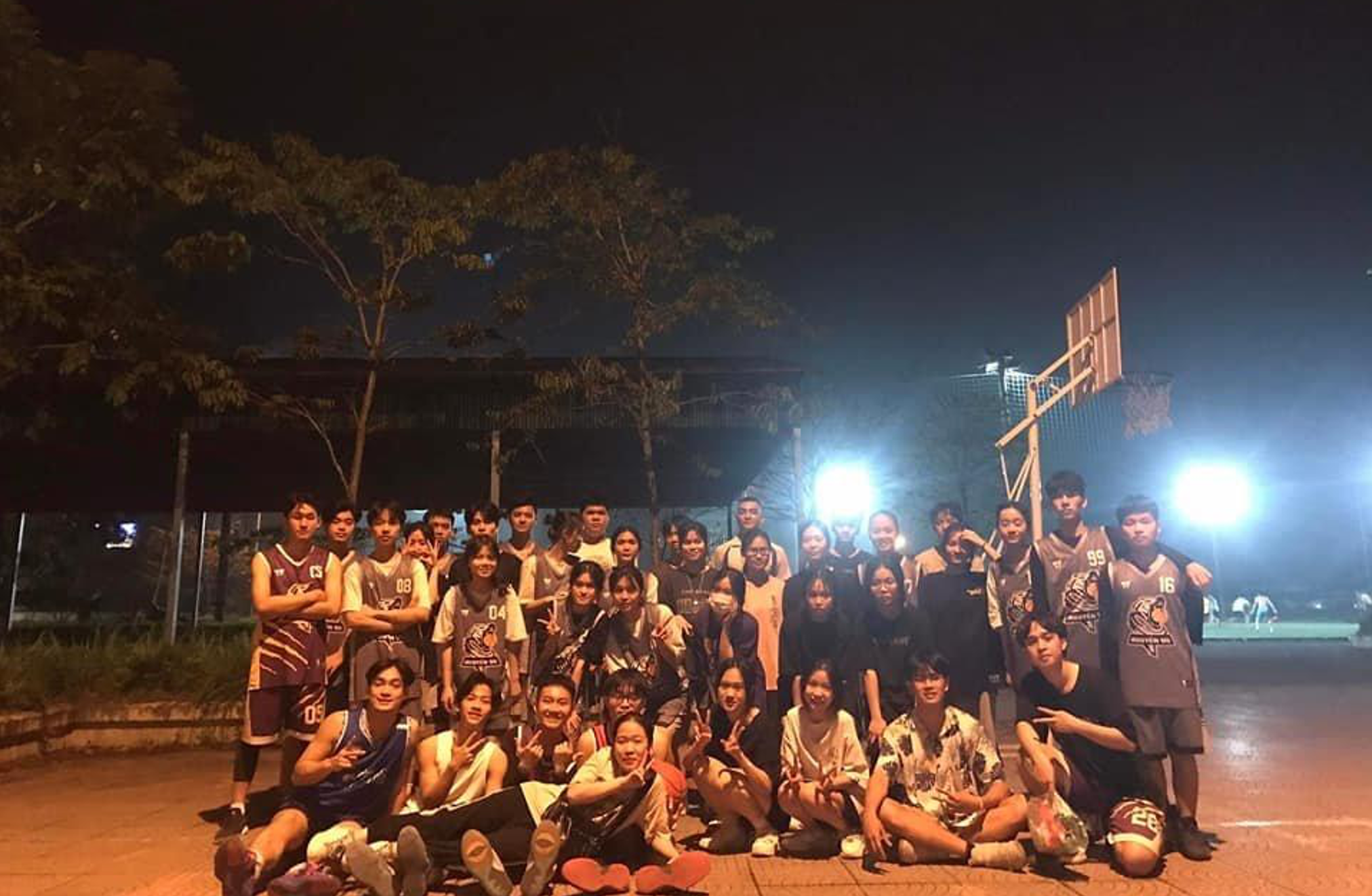 Members of the basketball club at Nguyen Du High School in Thanh Oai District, Hanoi. Photo: VBA