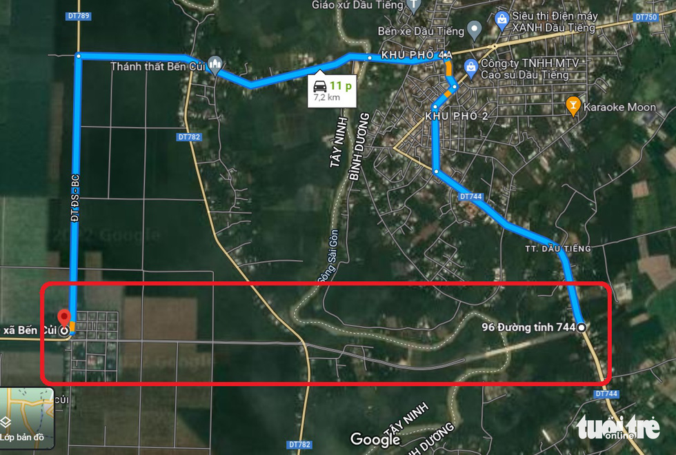 A map of the bridge spanning the Saigon River, as well as its approach roads (inside the red line), which will help residents avoid a longer detailed route (blue line). The project will also help facilitate the travel to Long Thanh International Airport in Dong Nai and sea ports in Ba Ria-Vung Tau. Photo: Ba Son / Tuoi Tre