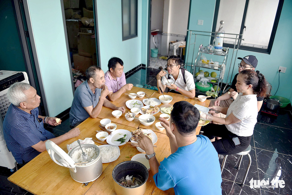 Patients staying at the free hotel have a common area for socializing and having meals.