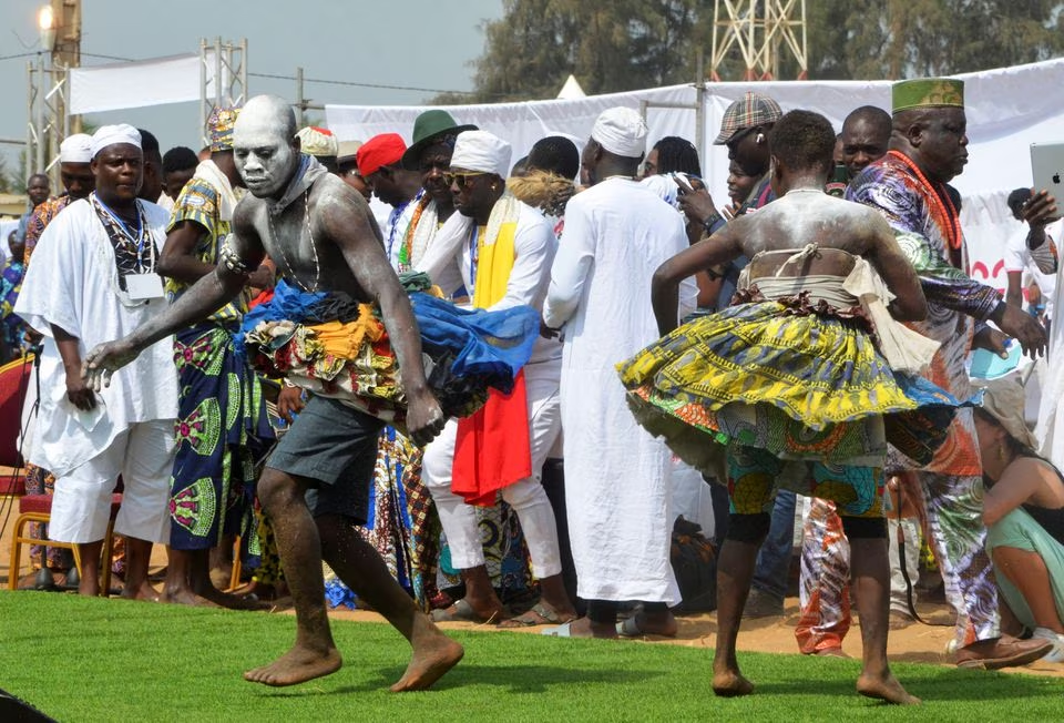 Devotees perform as they take part in the annual celebration of Voodoo festival in Ouidah, Benin January 10, 2023. Photo: Reuters