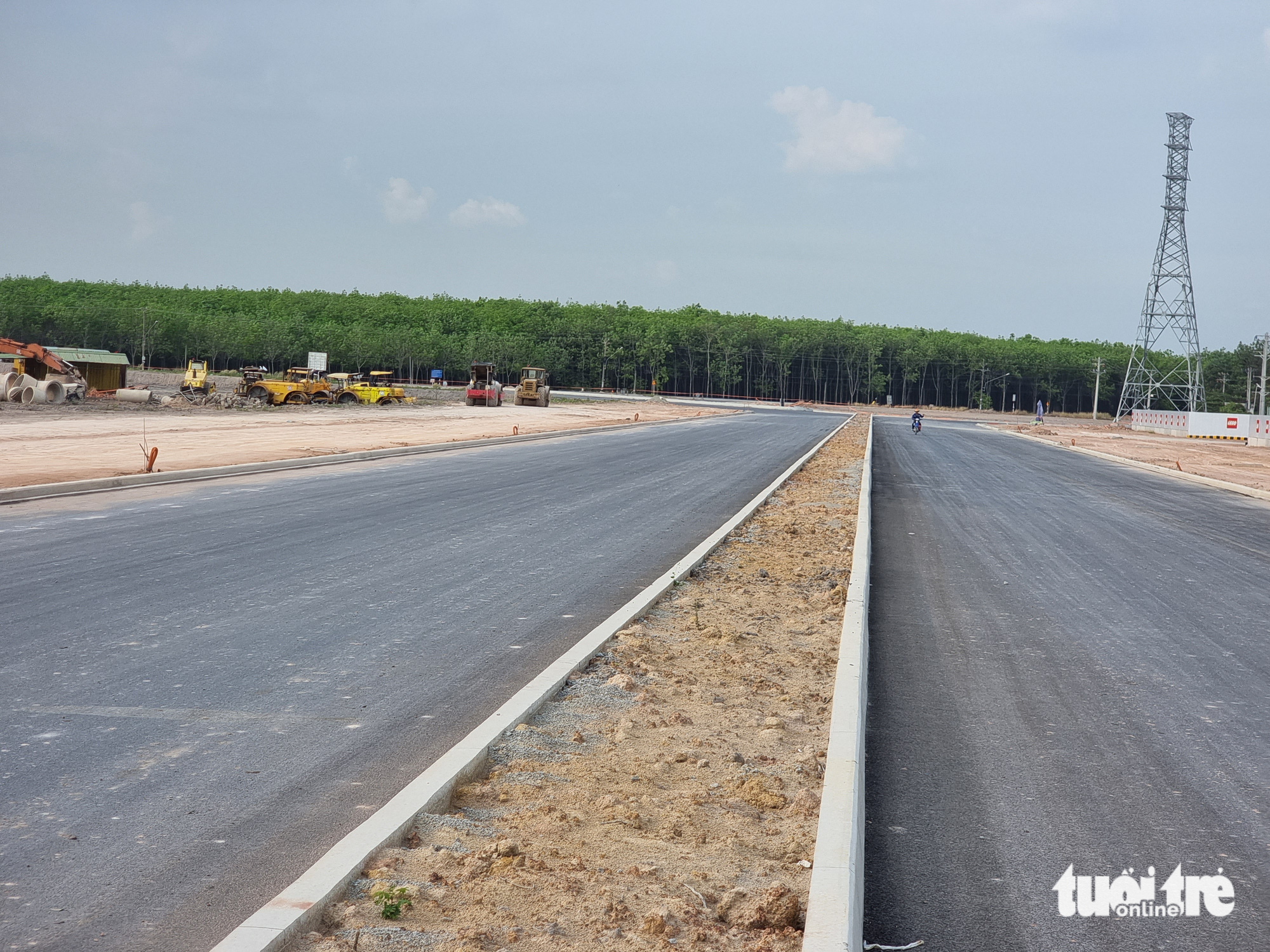 A main road inside the Vietnam Singapore Industrial Park 3 in Binh Duong Province, Vietnam. Photo: Ba Son