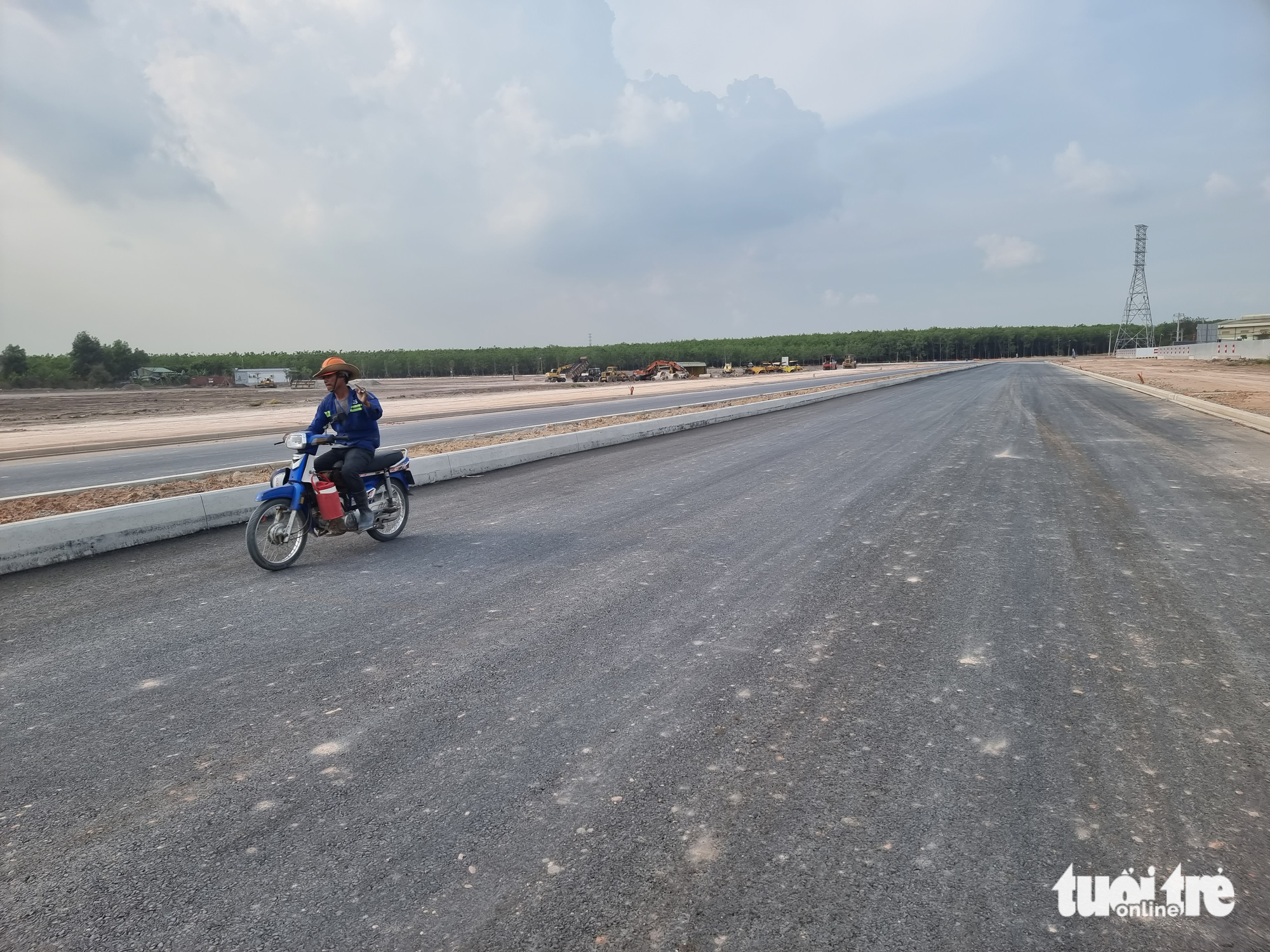 A main road inside the Vietnam Singapore Industrial Park 3 in Binh Duong Province, Vietnam. Photo: Ba Son