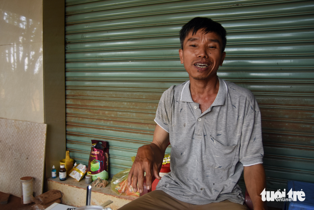 Le Minh Quang sent a request to officials proposing offering him a resettlement land lot for his reclaimed lot that was registered under his name