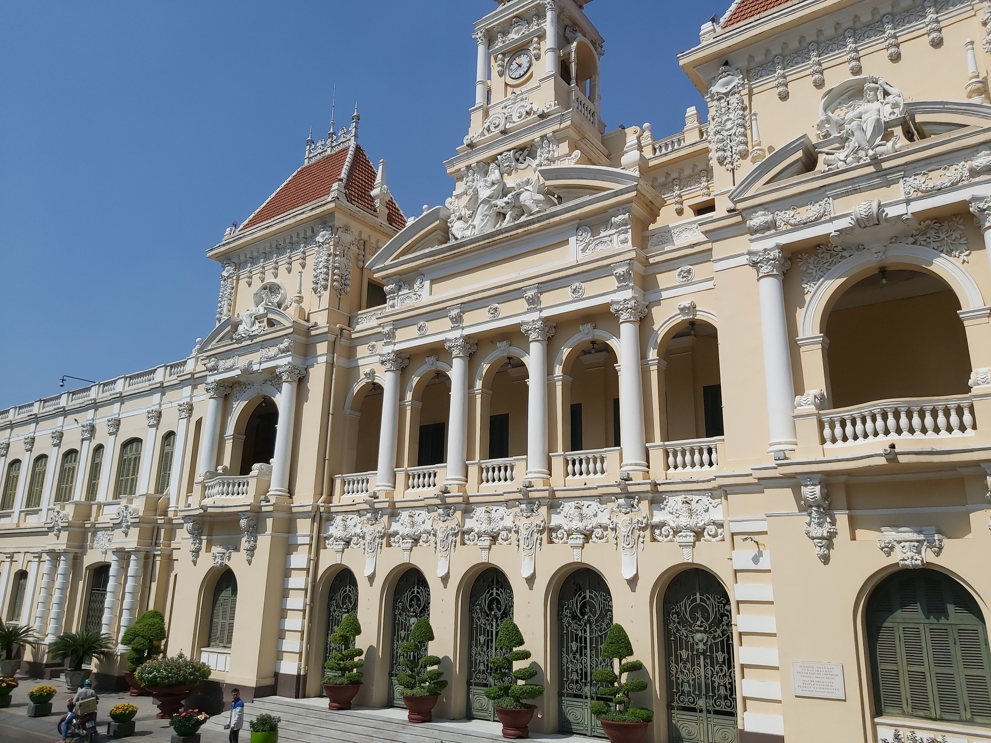 Century-old Ho Chi Minh City hall to welcome visitors for first time ...