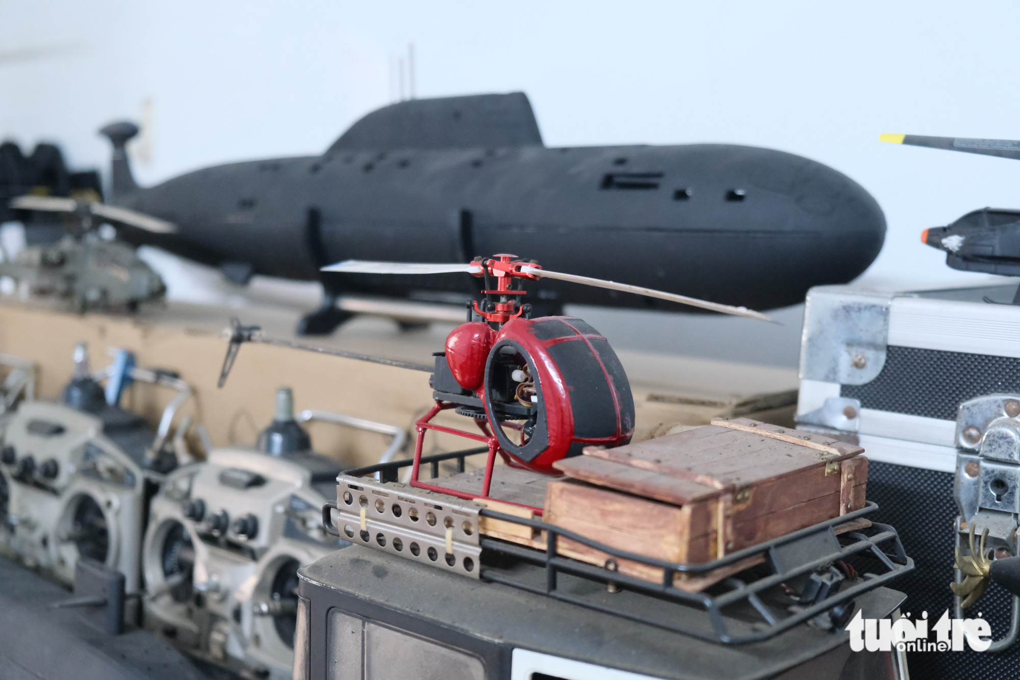 A plane is made by Phu. Photo: Ngoc Phuong / Tuoi Tre