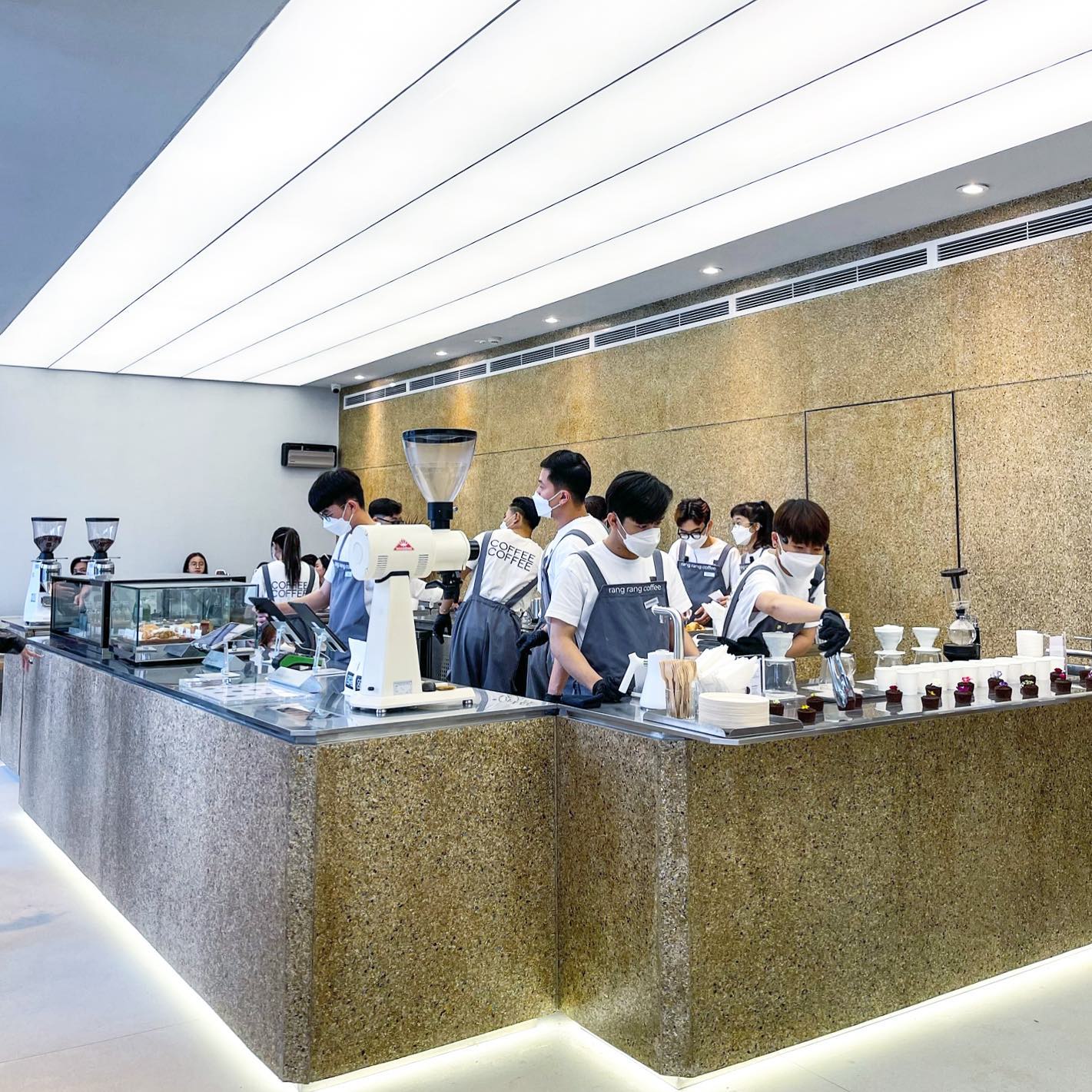The counter of a coffee shop made from products of Plastic People. Photo: Plastic People’s facebook