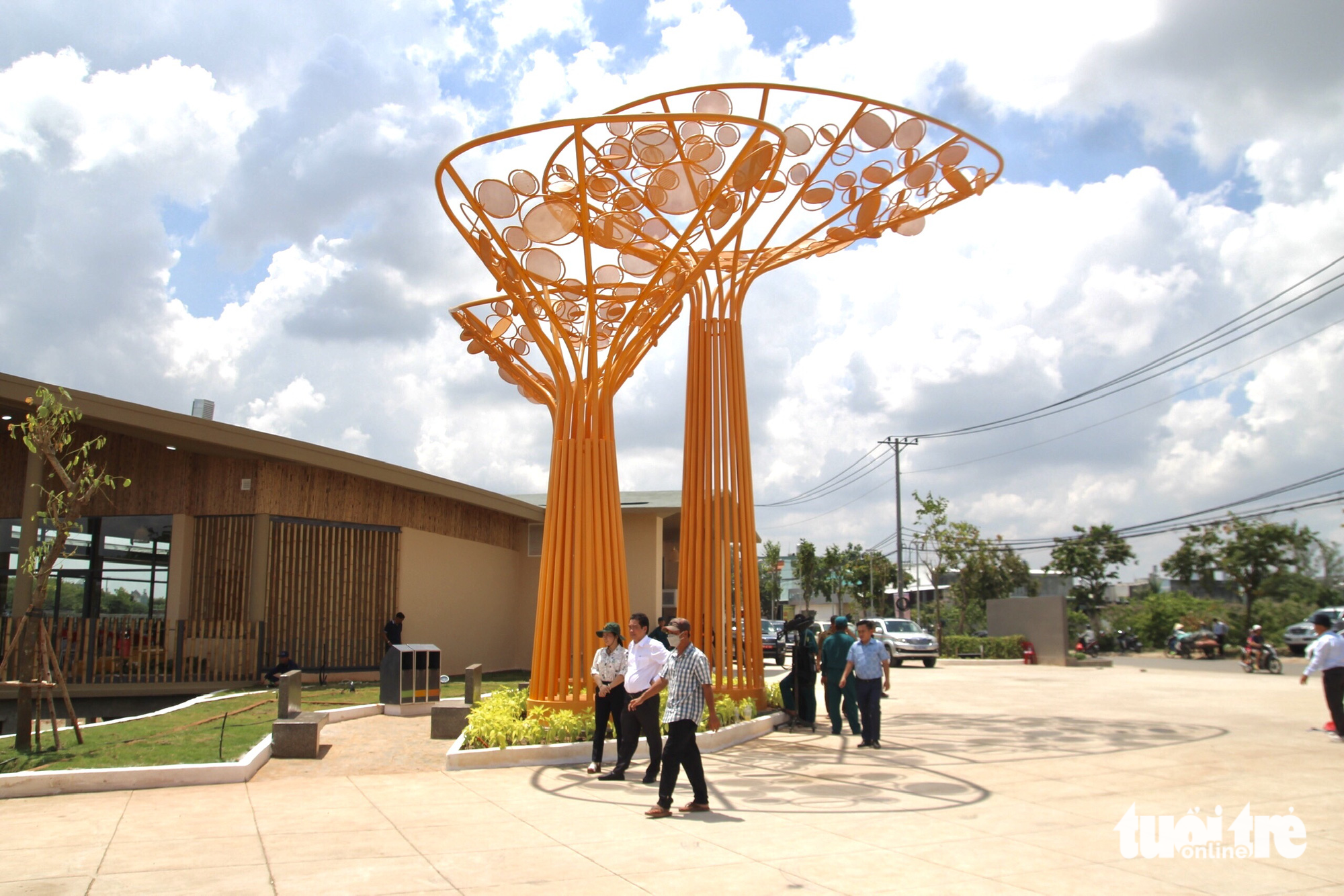 Visitors to the ecotourism park can admire and take photos of a miniature of an areca catechu. Photo: Luu Duyen / Tuoi Tre