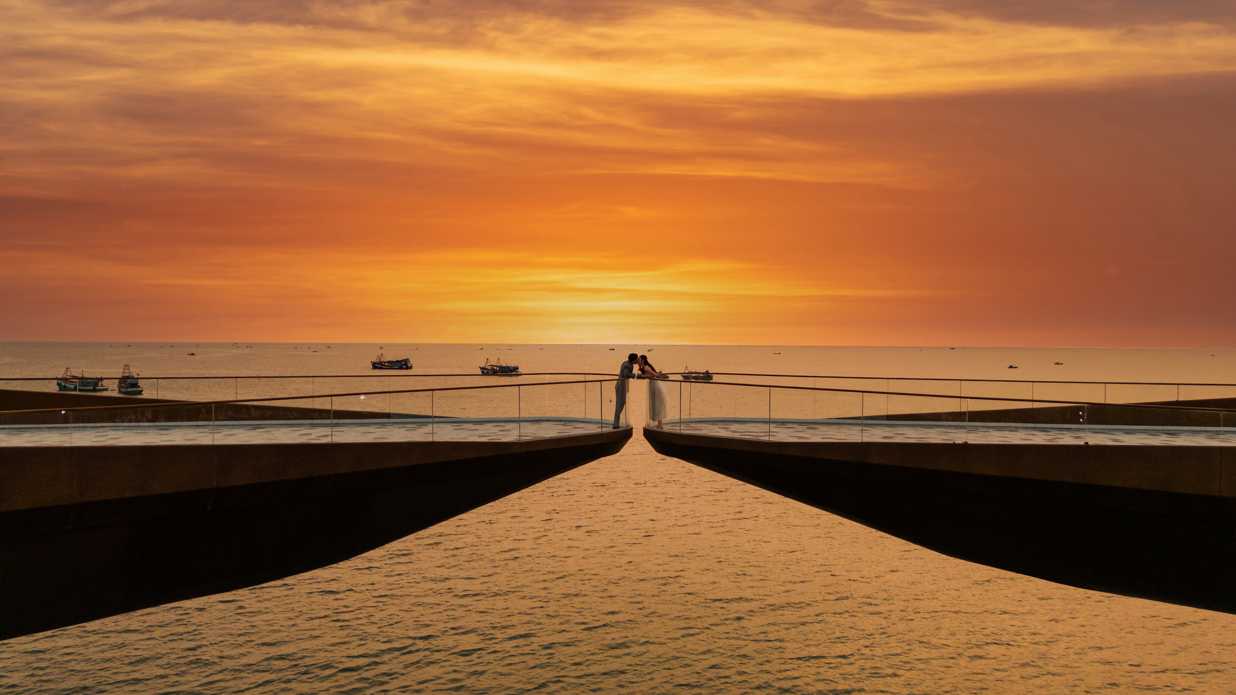 Kiss Bridge