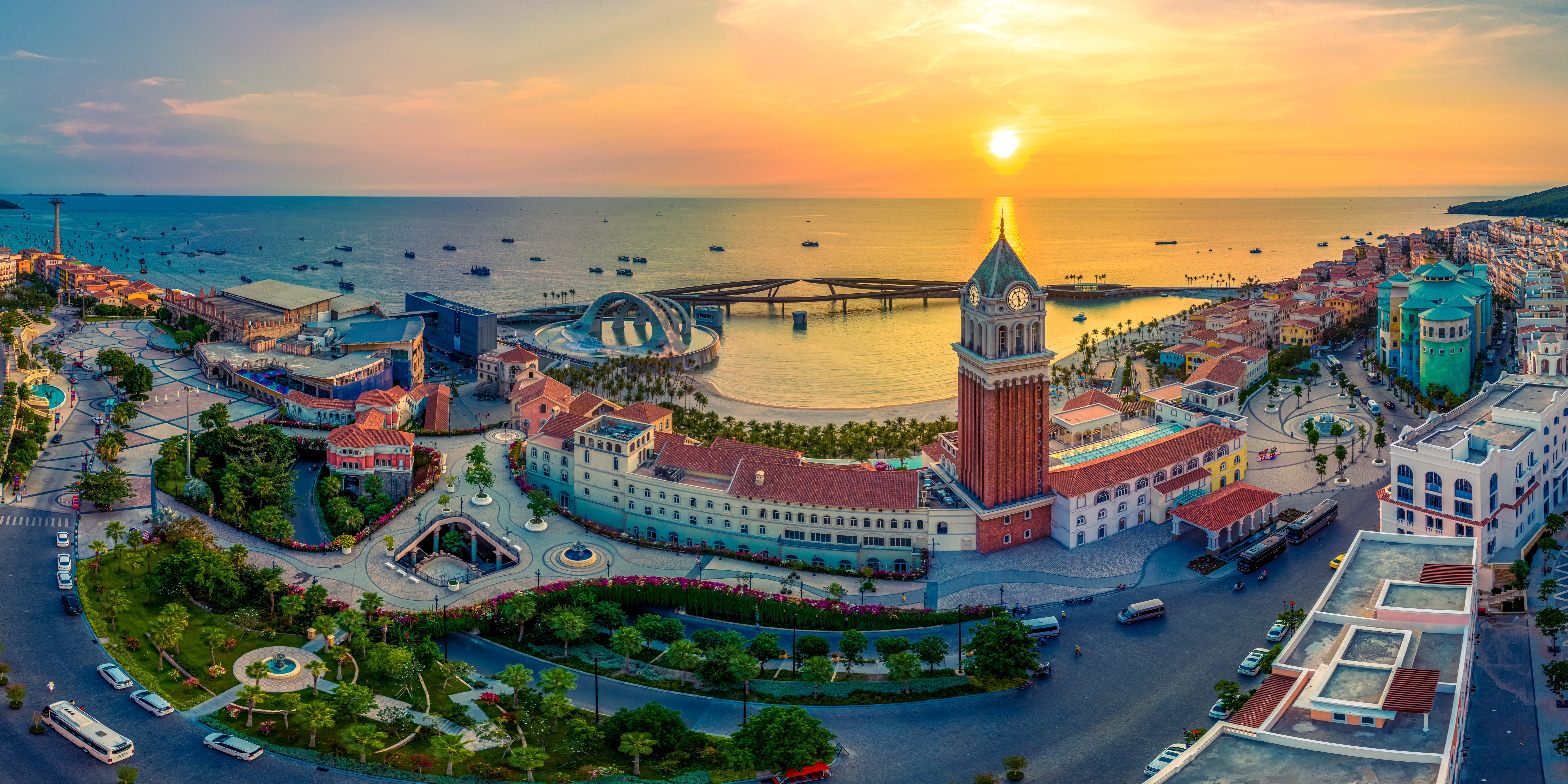 Sunset Town. Photo: Minh Tu