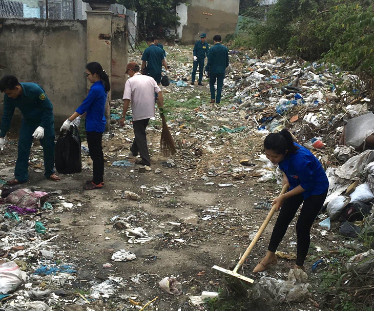 The rubbish dump in Cat Lai Ward, Thu Duc City in Ho Chi Minh City before being cleared. Photo: Cat Lai Ward Women’s Union