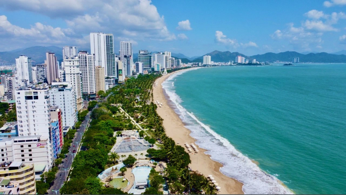 Nha Trang City becomes attractive to South Korean tourists, including celebs. Photo: Thuc Nghi / Tuoi Tre