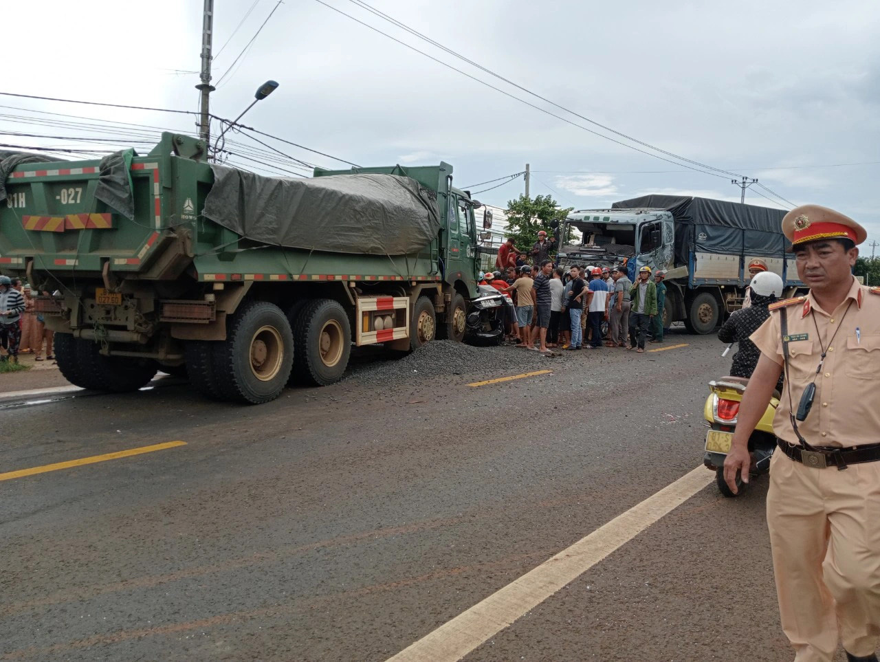 The scene of the fatal crash. Photo: Le Hoa / Tuoi Tre