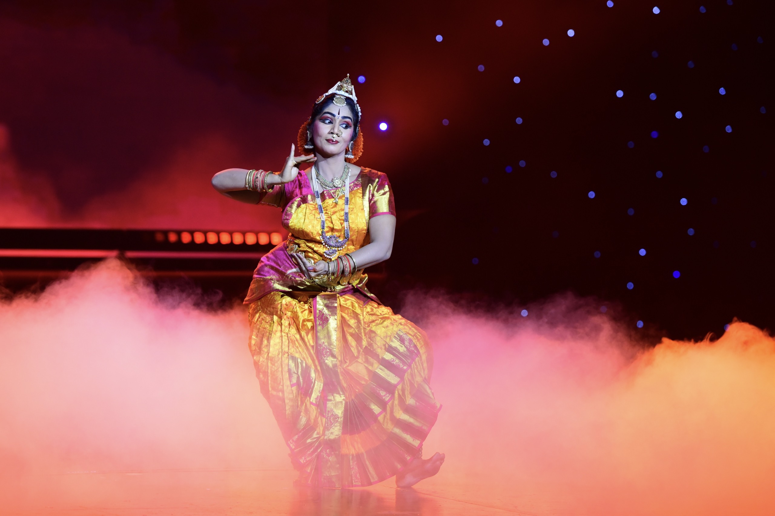 The opening ceremony featured Indian traditional dances, such as the Kuchipudi dance shown here. Photo: Duyen Phan / Tuoi Tre News