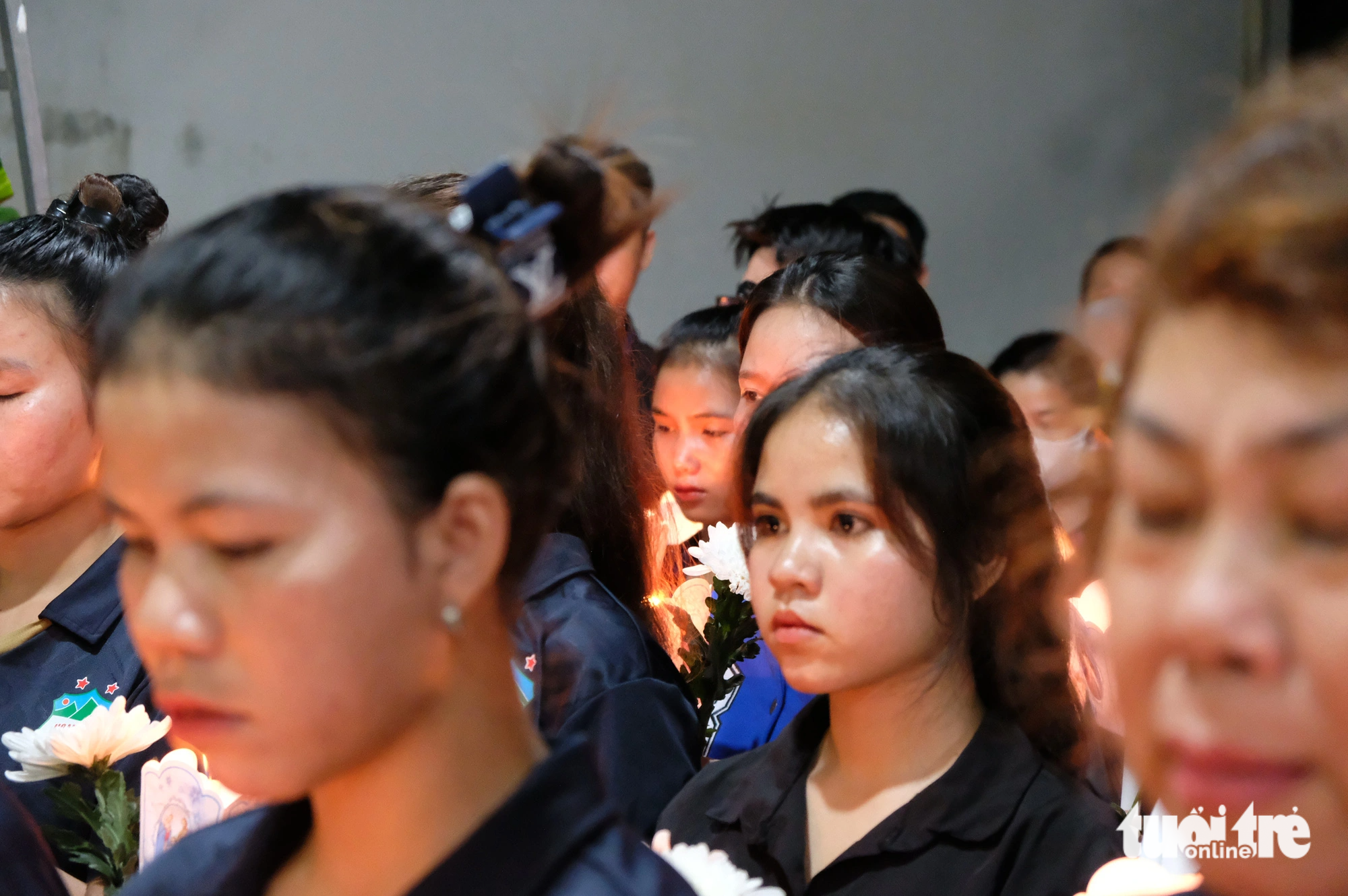 Hoang Anh Gia Lai Football Club supporters join the ceremony held in remembrance of the deceased Brazilian-Portuguese striker Paollo Madeira Oliveira at Hoang Anh Gia Lai Hospital, located in Pleiku City, Gia Lai Province, Vietnam, August 15, 2023. Photo: Dinh Cuong / Tuoi Tre