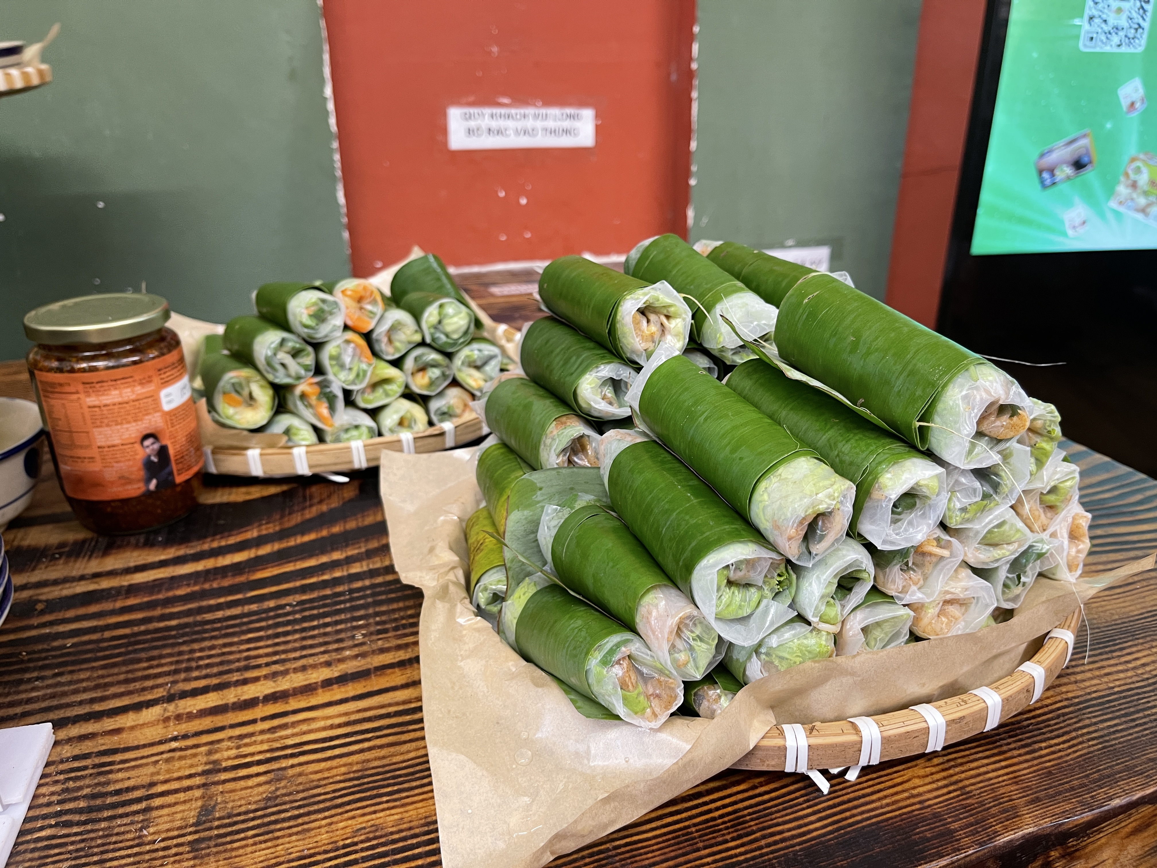 Veggie rolls fetch VND5,000 each at Quan Chay Mot Nu Cuoi in Ho Chi Minh City. Photo: Dong Nguyen / Tuoi Tre News. Photo: Dong Nguyen / Tuoi Tre News