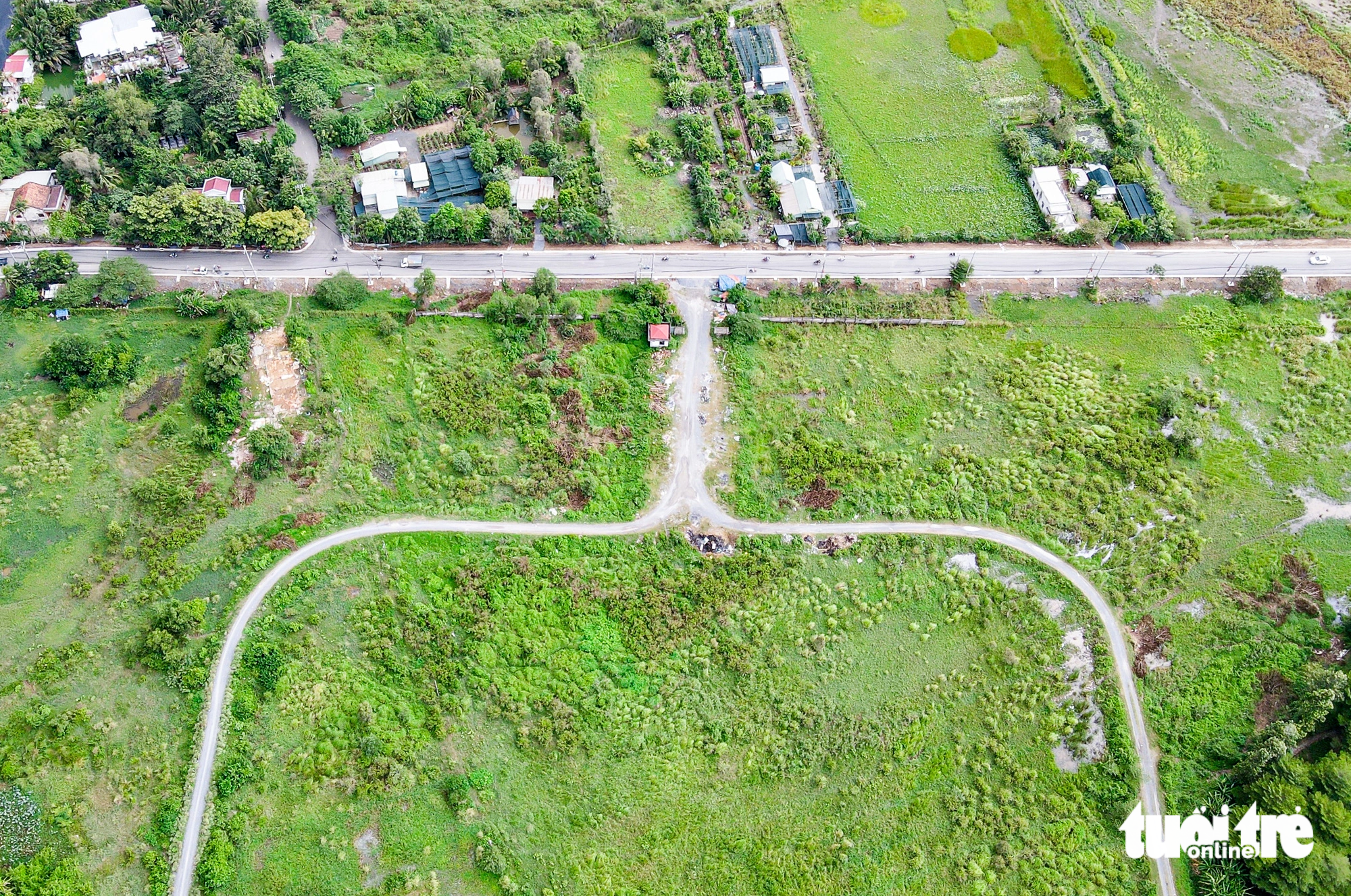 Tan Kien Depot in Binh Chanh District, Ho Chi Minh City will serve as a station of the second phase of metro line No. 3a after 2030. The depot has been left deserted for years.