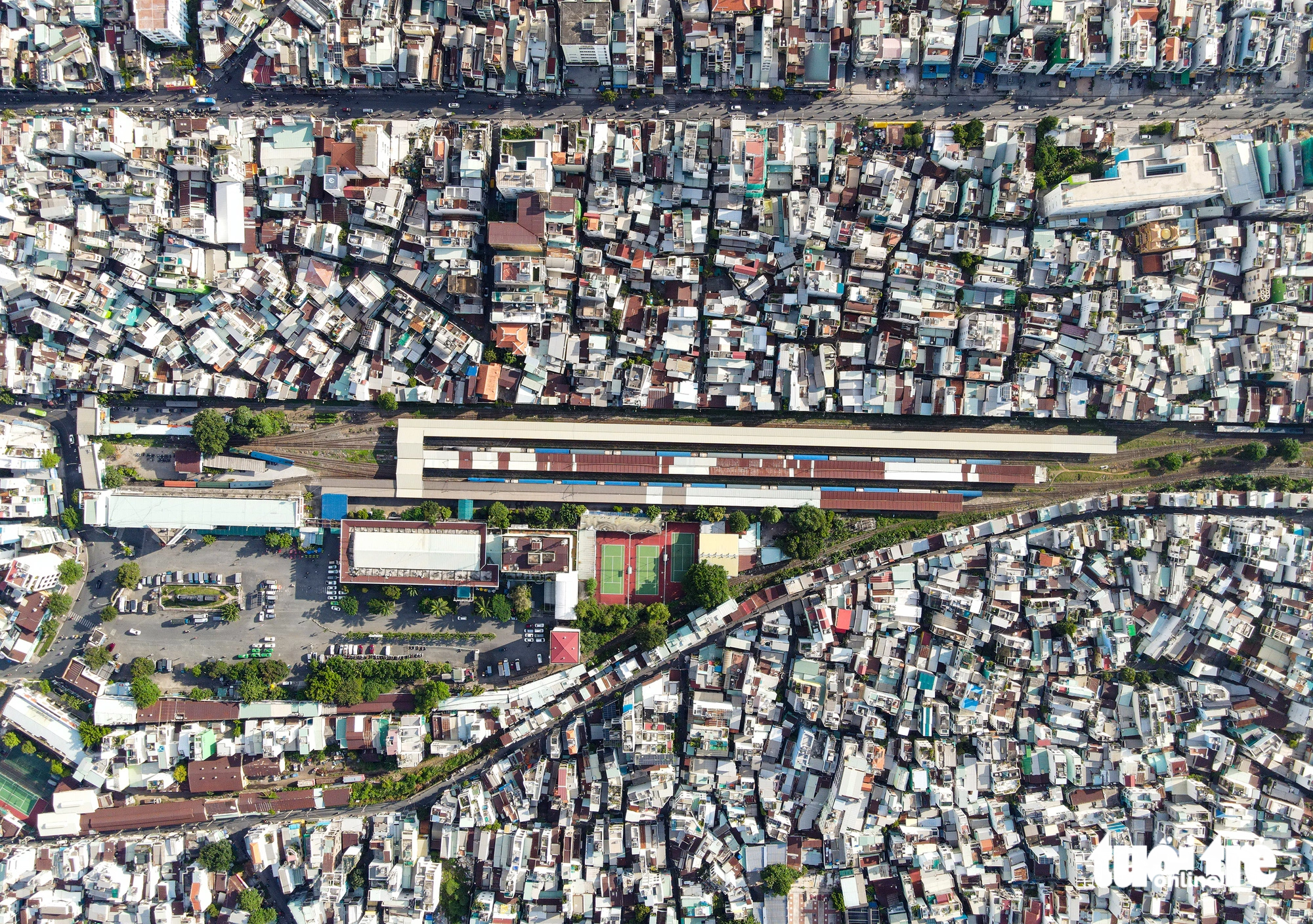 Saigon Station is located among thousands of houses in District 3, Ho Chi Minh City, which is on one of the most populous areas in the city. It is the final station of the North-South Railway.