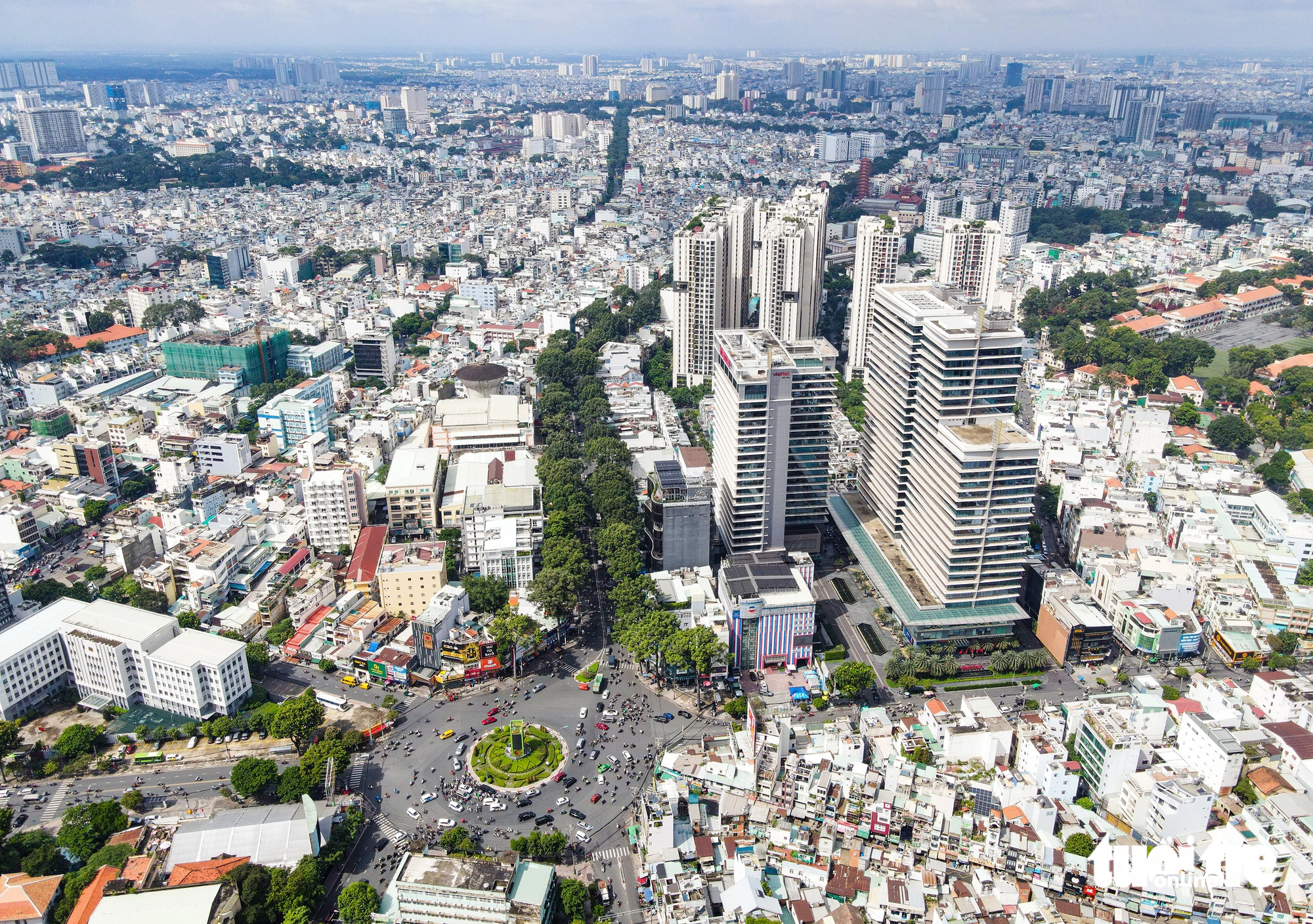 The proposed railway will stretch above Ba Thang Hai Street in District 10 and the Cay Go Roundabout between Districts 6 and 11. Ho Chi Minh City authorities should connect metro lines Nos. 2 and 3a and some steel overpasses to the railway.