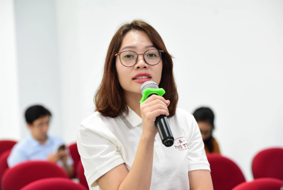Thanh Loan, a representative from the Pho Thin brand. Photo: Duyen Phan / Tuoi Tre