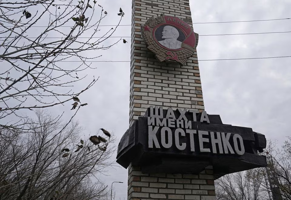 A view shows the entrance to the Kostenko coal mine operated by ArcelorMittal Temirtau following a mine fire in Karaganda, Kazakhstan October 28, 2023. Photo: Reuters