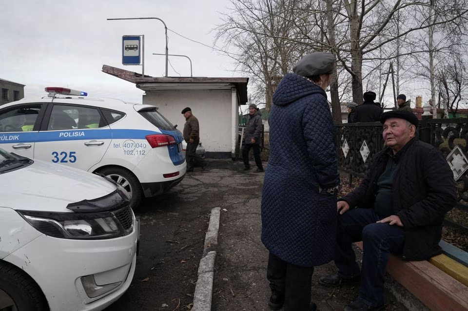 People gather at the entrance to the Kostenko coal mine operated by ArcelorMittal Temirtau as rescue operation continues following a mine fire, in Karaganda, Kazakhstan October 28, 2023. Photo: Reuters