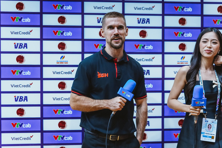 Saigon Heat coach Matt Van Pelt (L). Photo: VBA