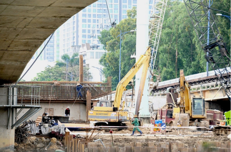 Vietnamese Minister of Planning and Investment Nguyen Chi Dung urged more public investment disbursement in the last month of 2023. Photo: Tu Trung / Tuoi Tre