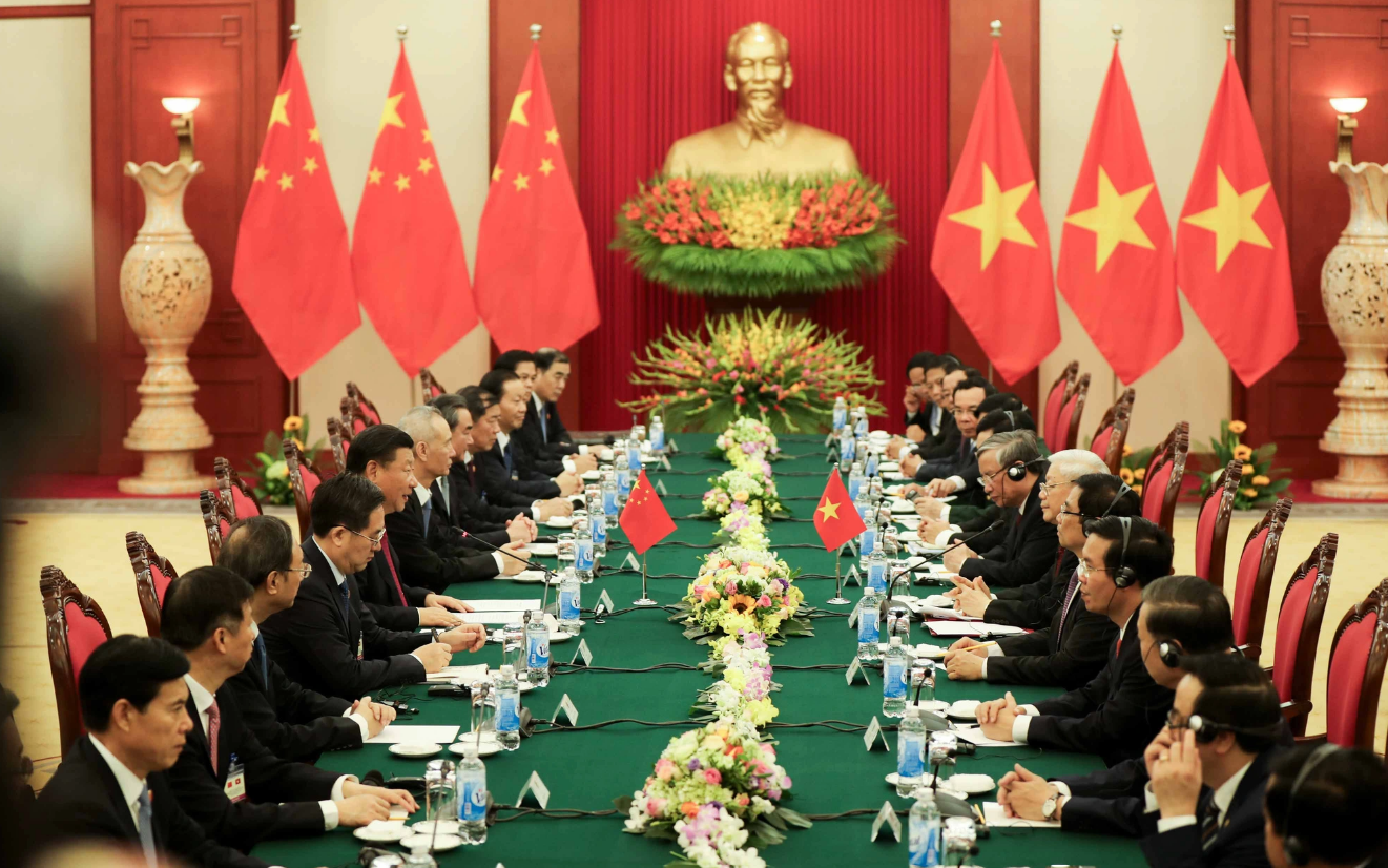 Vietnam’s Party chief Nguyen Phu Trong (right side) holds talks with Chinese Party General Secretary and President Xi Jinping at the Party Central Committee Office in Hanoi in November 2017. Photo: Nguyen Khanh / Tuoi Tre