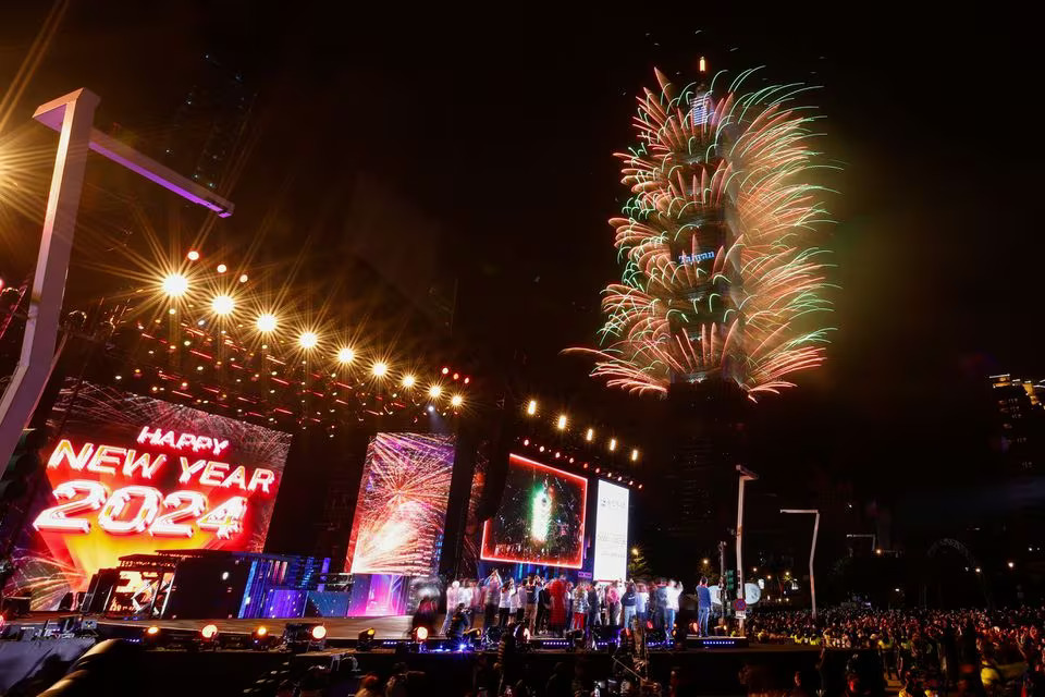 Taiwan celebrates the arrival of 2024 with fireworks at Taipei 101 Tower in Taipei, Taiwan. Photo: Reuters