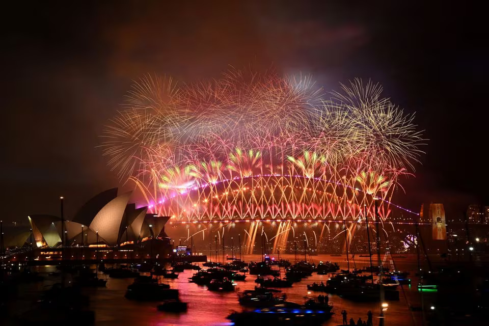 Fireworks are seen over the Sydney Opera House and Harbour Bridge during New Year's Eve celebrations in Sydney, Australia. Photo: Reuters