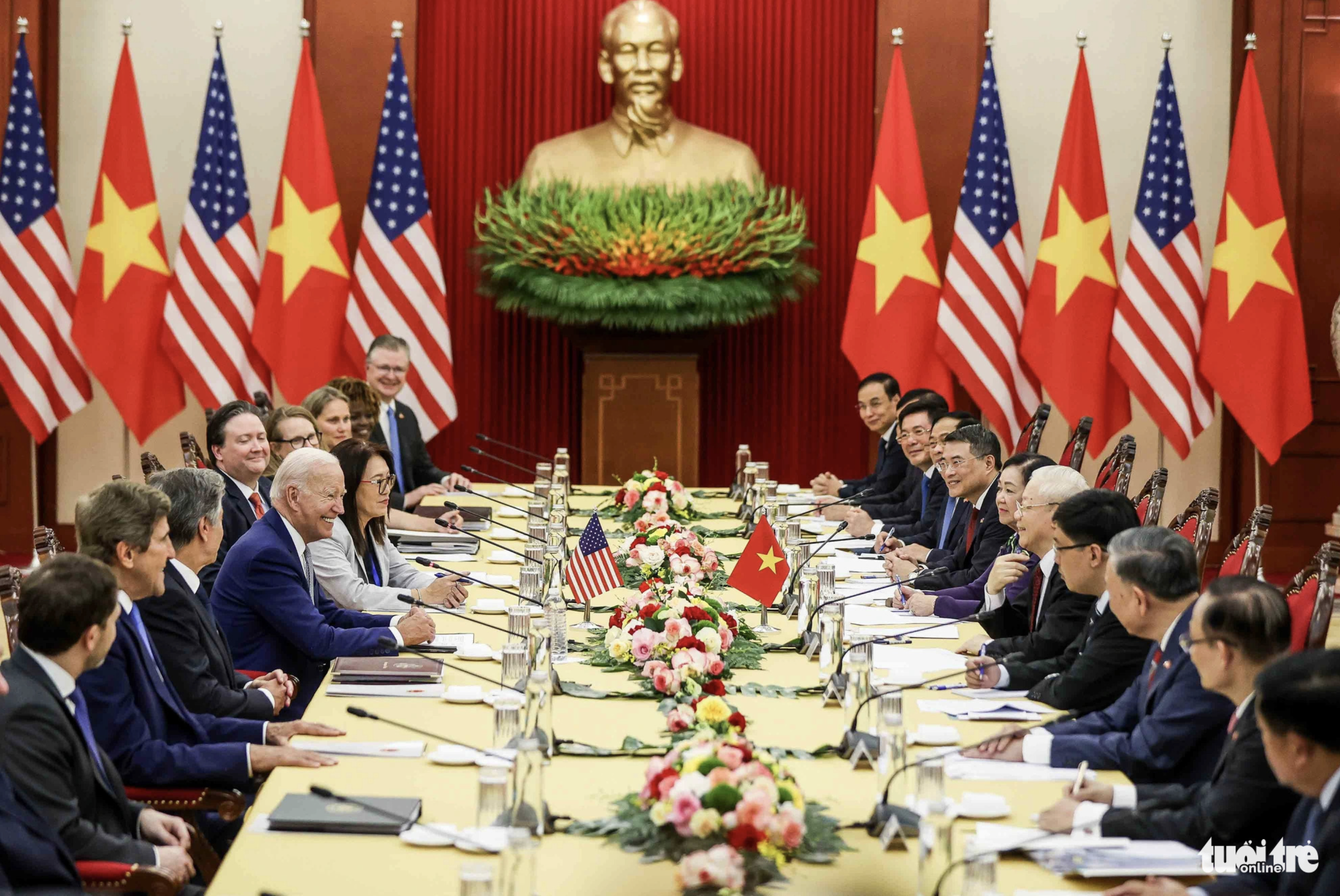 General Secretary of the Communist Party of Vietnam Nguyen Phu Trong (right side) and U.S. President Joe Biden hold talks on September 10, 2023. Photo: Nguyen Khanh / Tuoi Tre