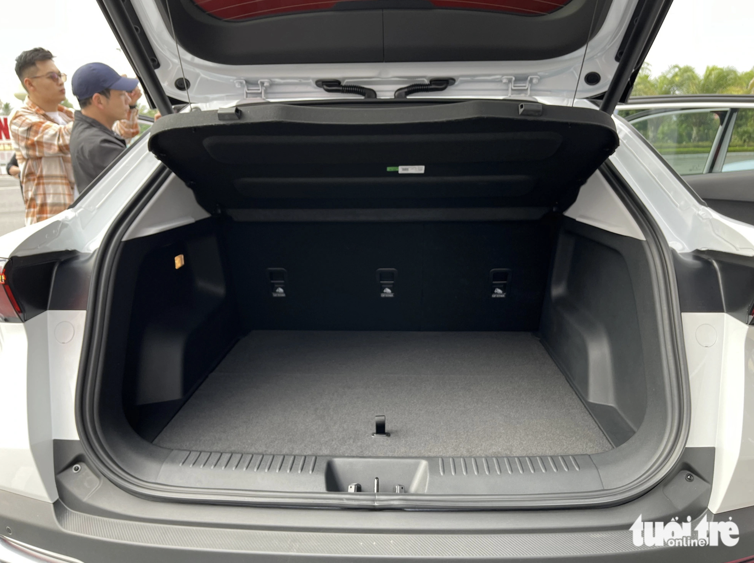 The spacious trunk of an Omoda C5. Photo: Tuoi Tre