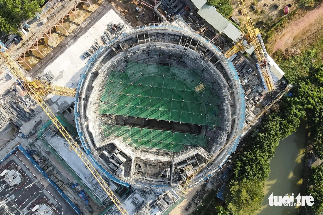 An aerial view of the 12-story circus and multi-purpose performing zone. Photo: Phuong Nhi / Tuoi Tre